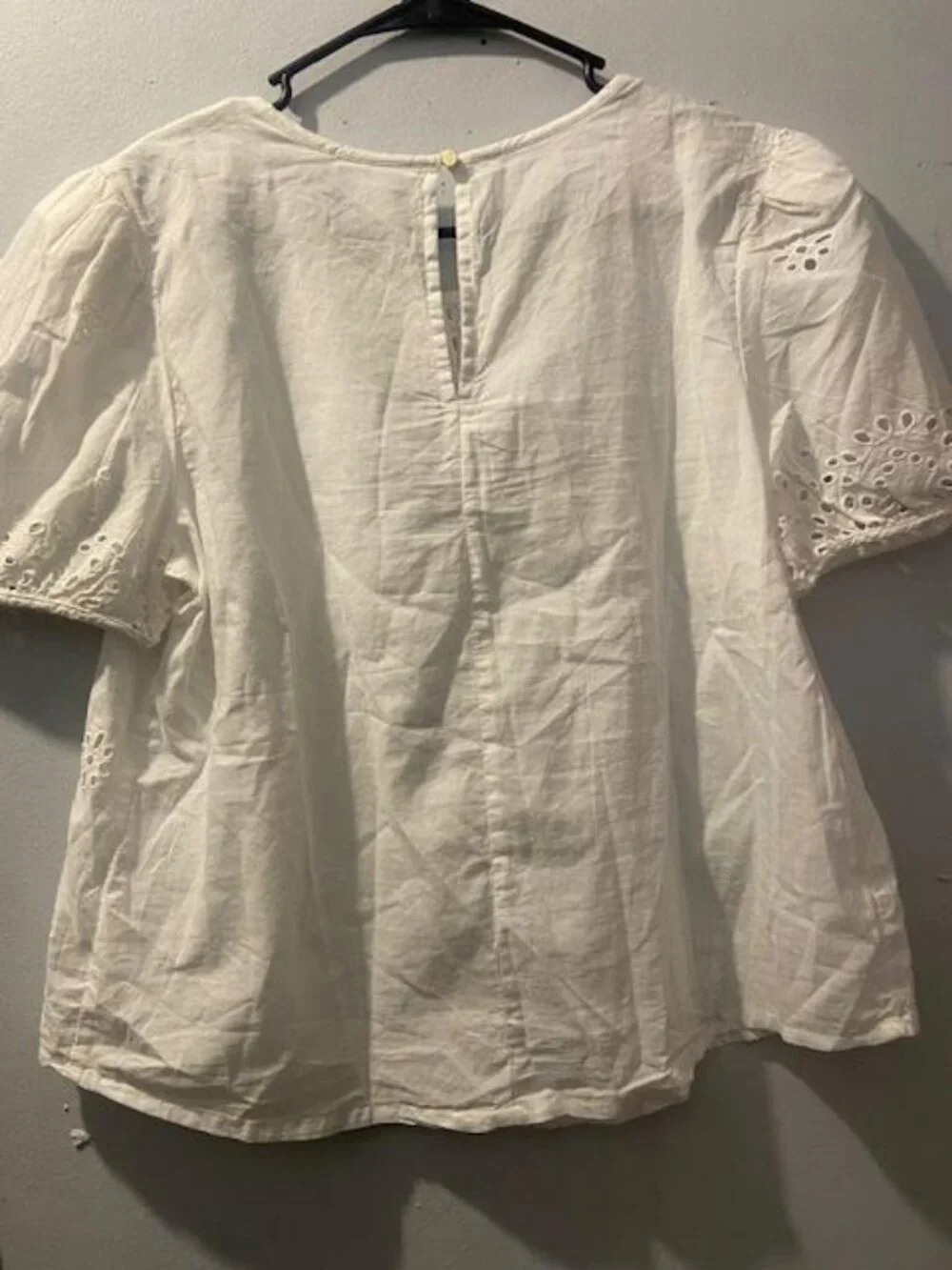 Liz Claiborne Eyelet Blouse Women's Medium White Cotton Short Sleeve Boho Top - Picture 6 of 7